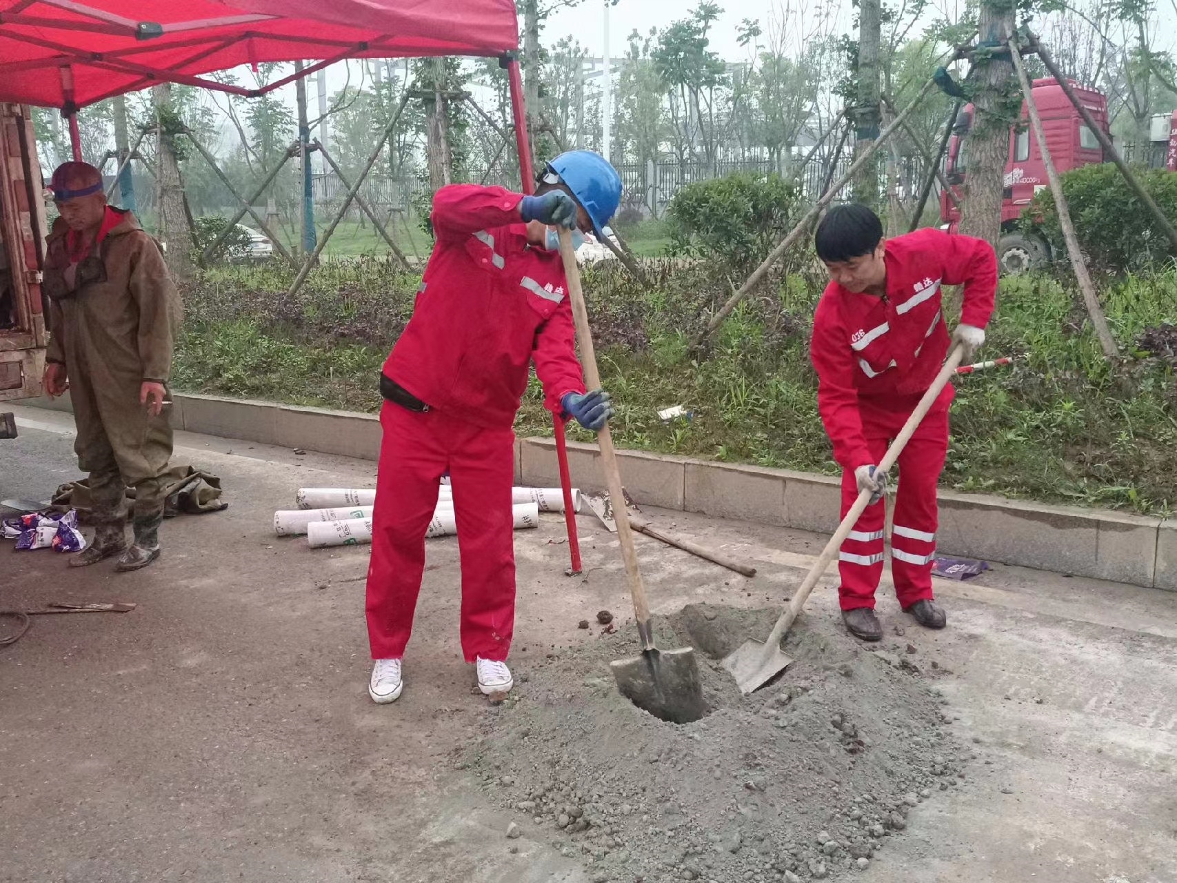 连云管道疏通哪家好】及时进行市政管道清淤